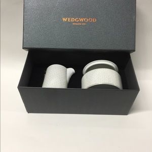 Wedgwood Cream And Pitcher Set